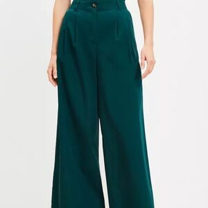 Elegant Green Wide-Leg Pants